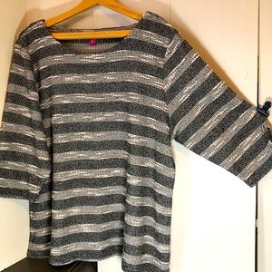 Vince Camuto Textured 3/4 Sleeve Striped Tunic